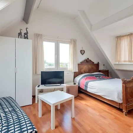 Studio Zandvoort 民宿 赞德沃特